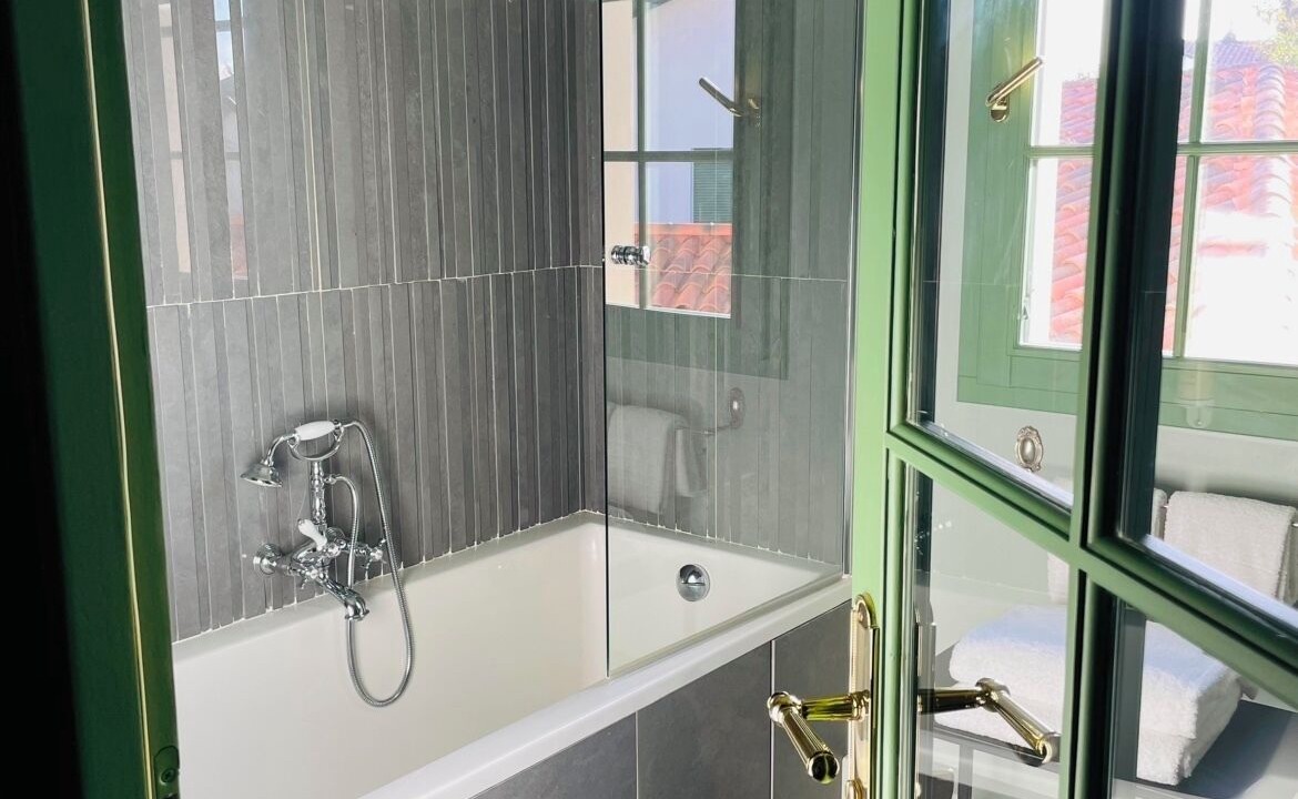 Photo of Bathroom in Bayonne