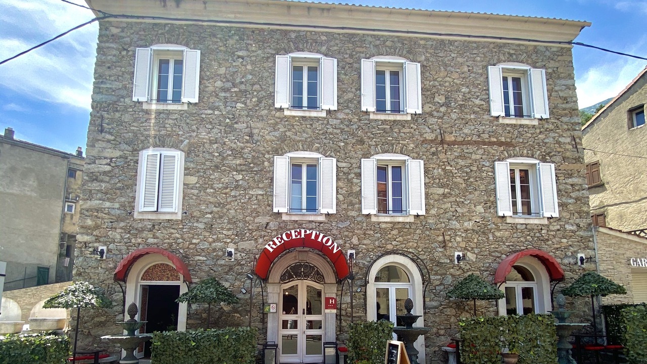 Photo of Outdoor in Guiselle