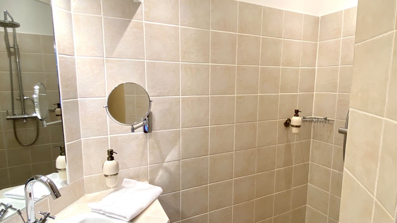 Photo of Bathroom in Guiselle