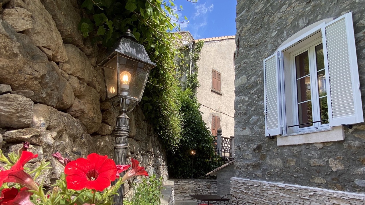 Photo of Patio Balcony in Guiselle