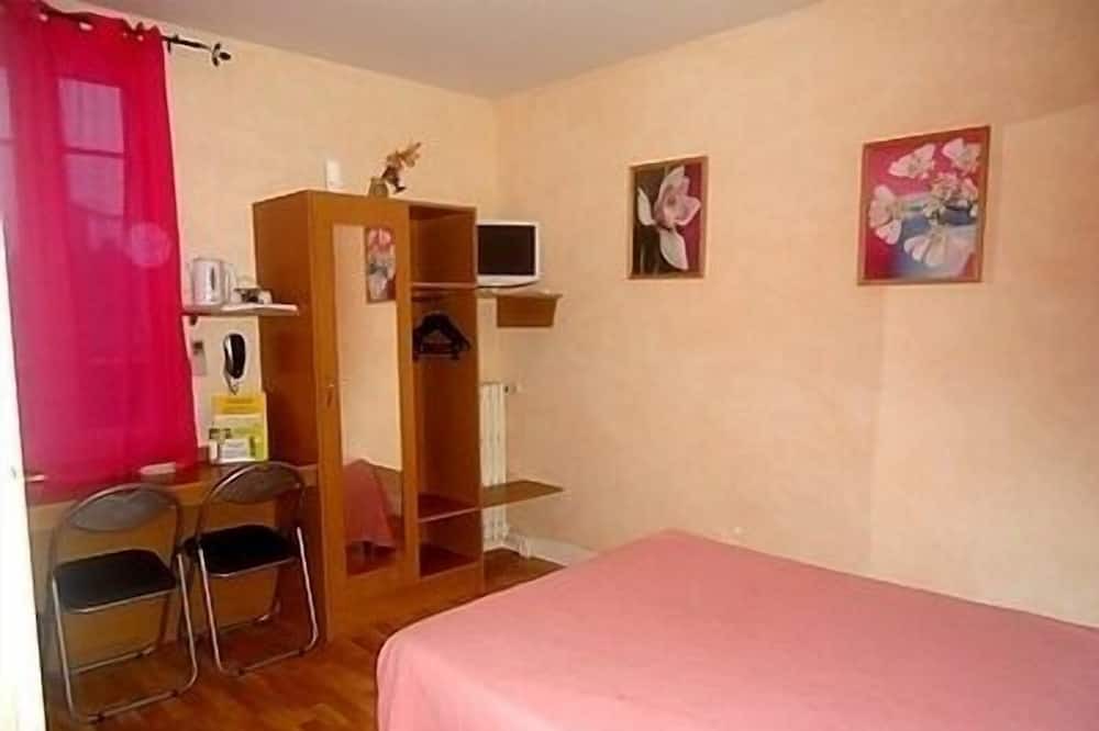 Photo of Bedroom in Jaligny-sur-Besbre