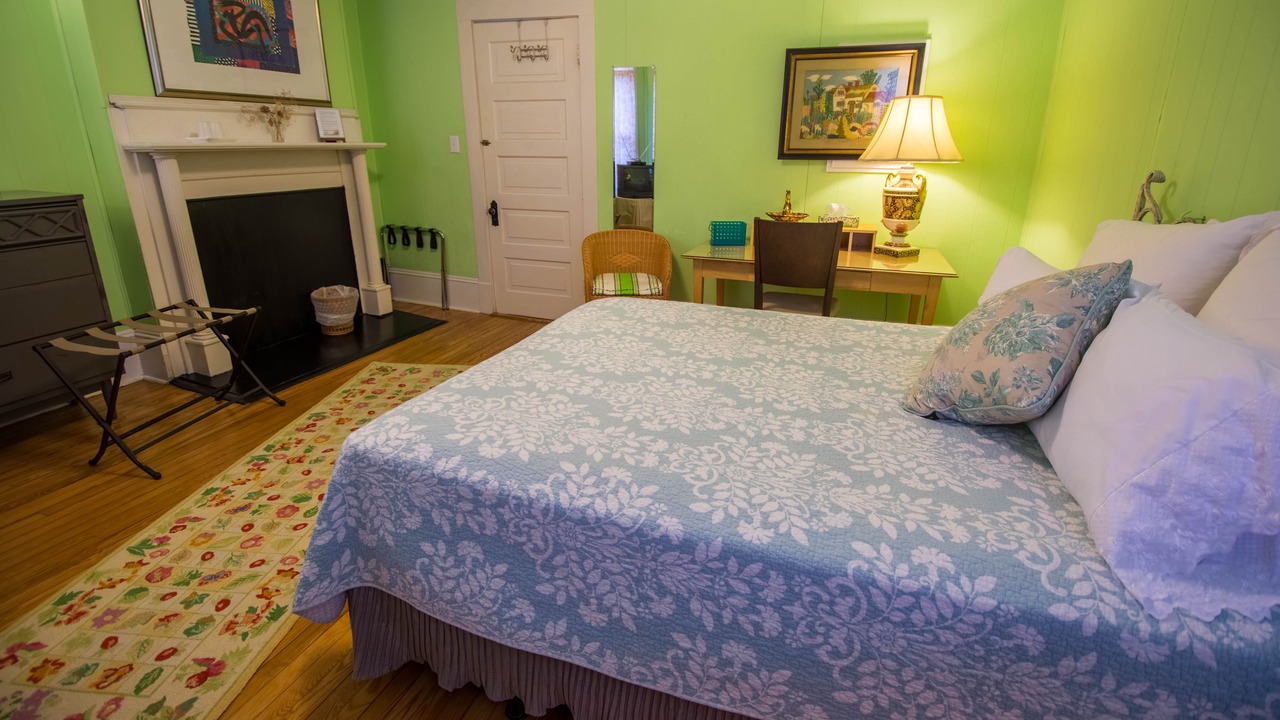 Photo of Bedroom in Lindley Park