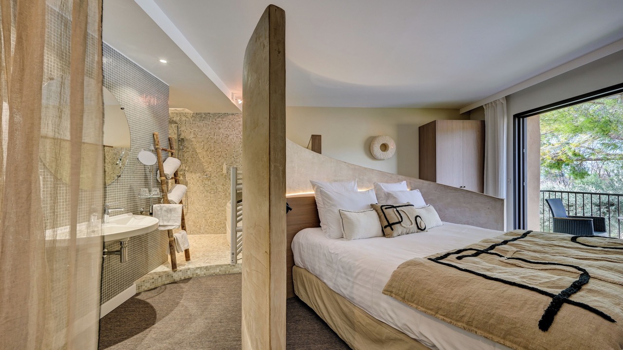 Photo of Bedroom in Lourmarin