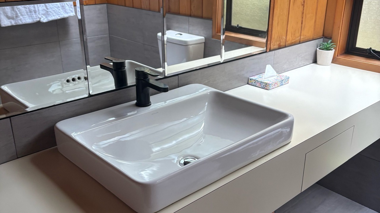 Photo of Bathroom in Pukawa