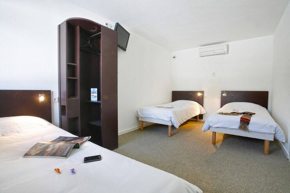 Photo of Bedroom in Rumilly
