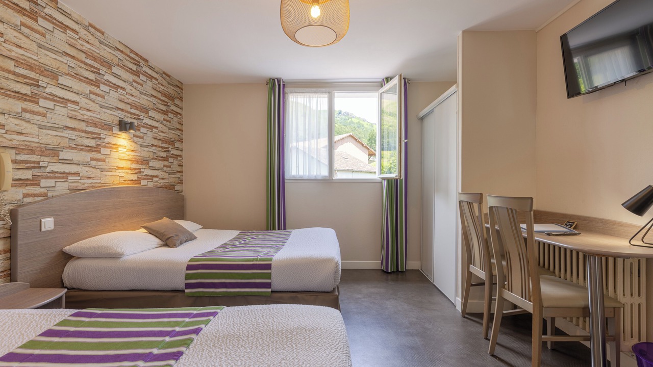 Photo of Bedroom in Esterencuby