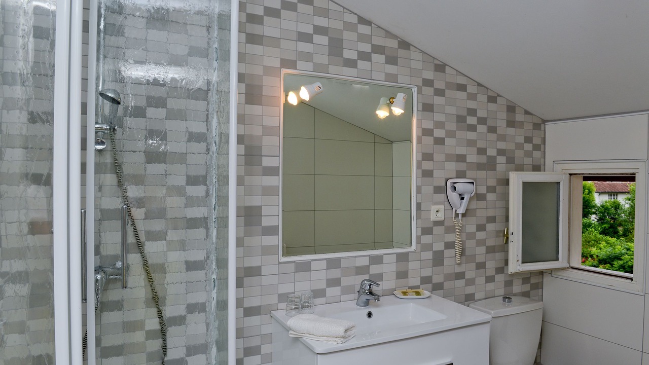 Photo of Others in Esterencuby