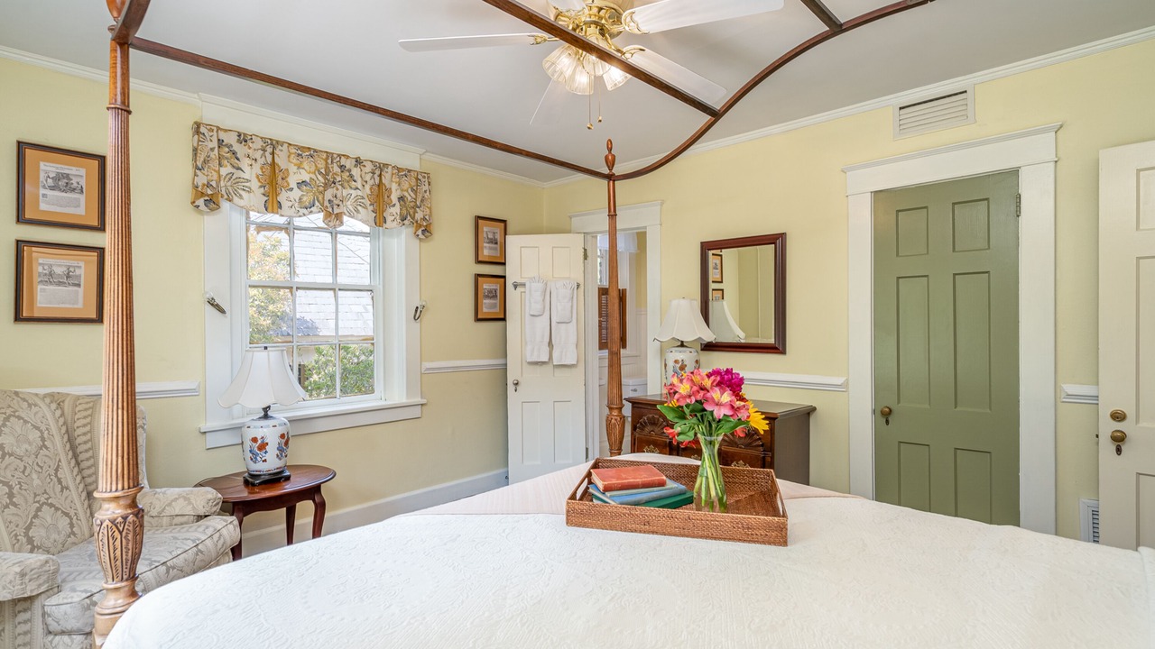 Photo of Bedroom in Williamsburg