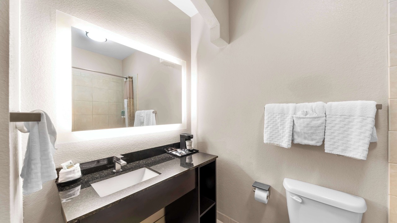 Photo of Bathroom in Calera
