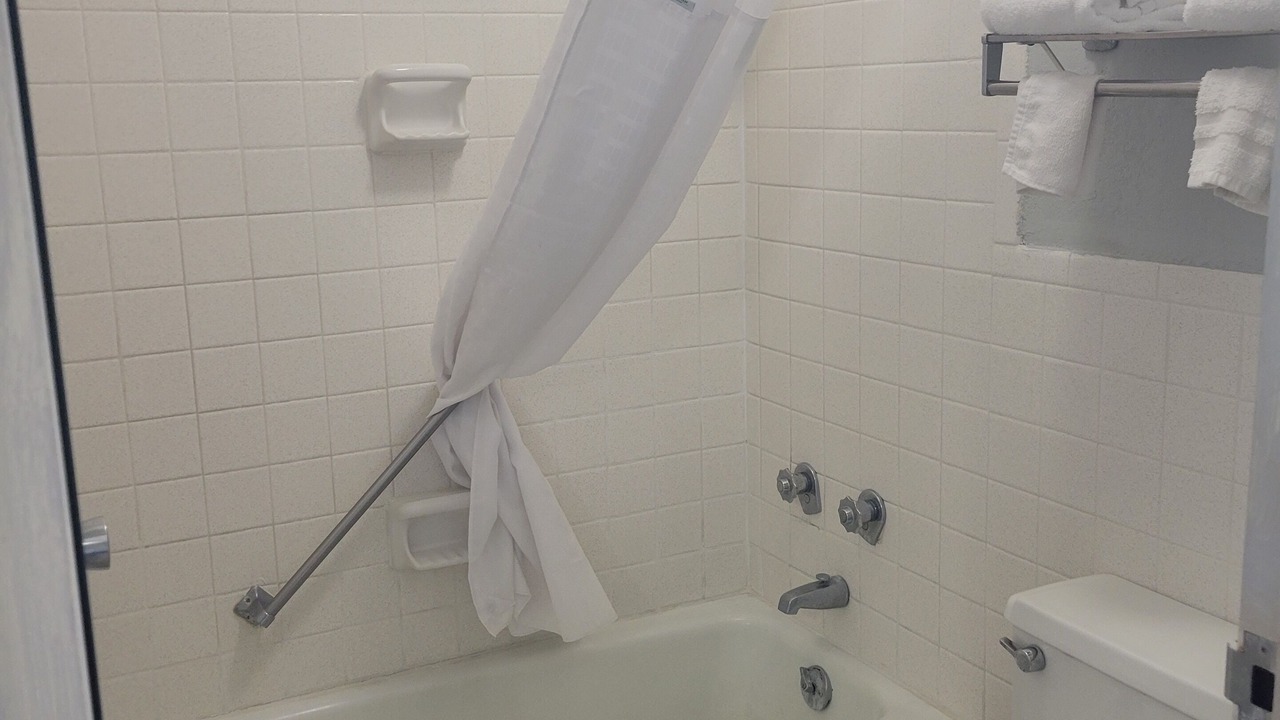 Photo of Bathroom in Hannibal