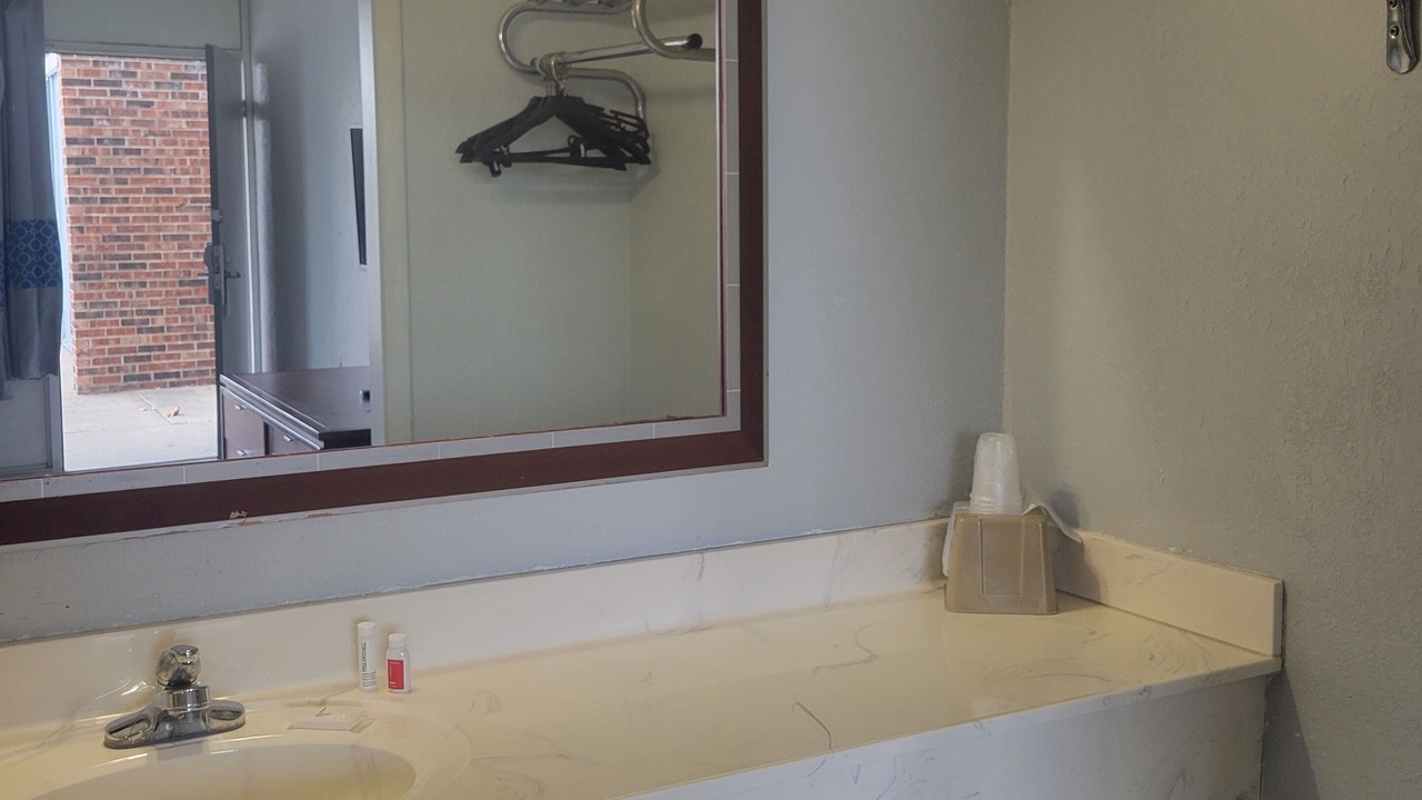 Photo of Bathroom in Hannibal