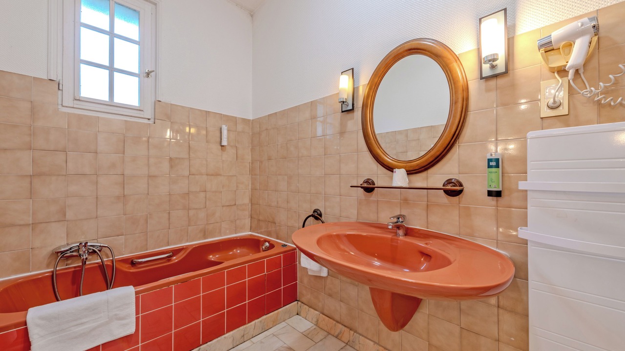 Photo of Bathroom in Rive Droite