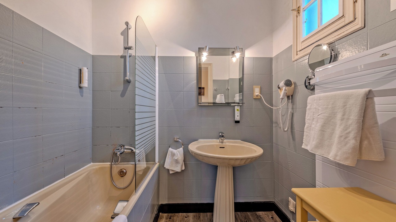 Photo of Bathroom in Rive Droite