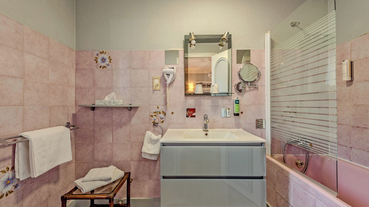 Photo of Others in Rive Droite