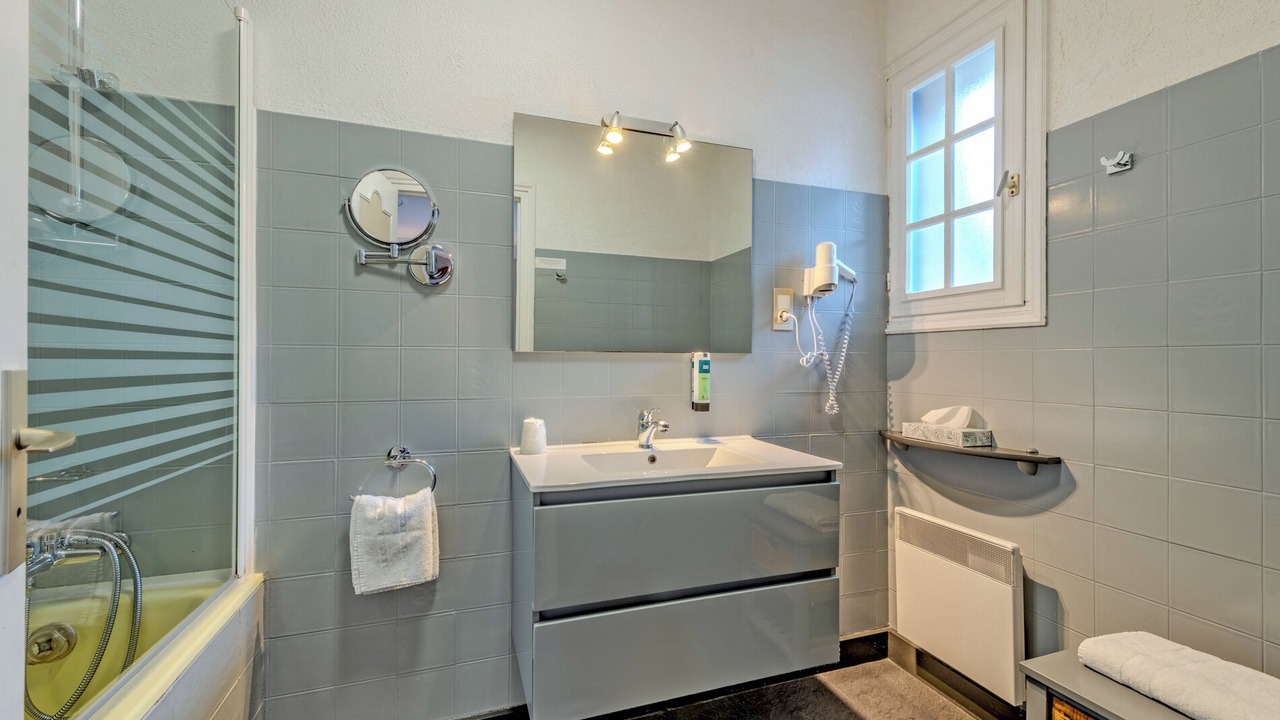 Photo of Others in Rive Droite