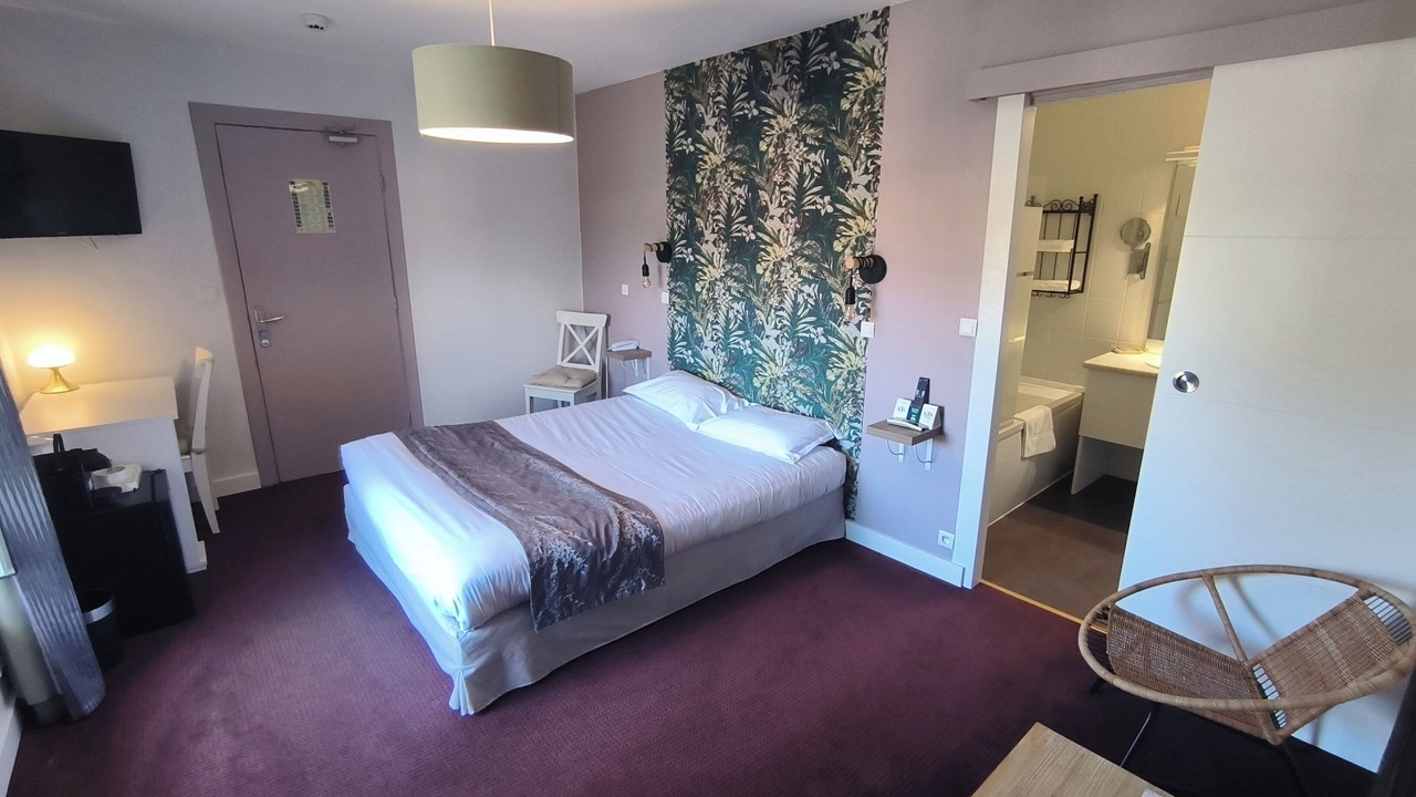 Photo of Bedroom in Lamarche-sur-Saone