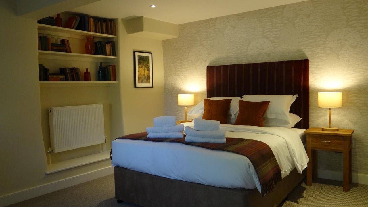 Photo of Others in Colesbourne