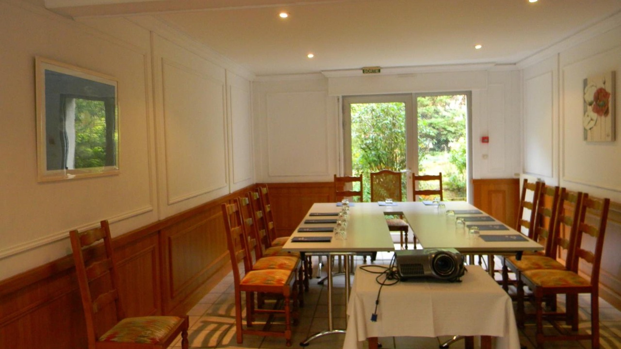 Photo of Others in Cesson-Sevigne