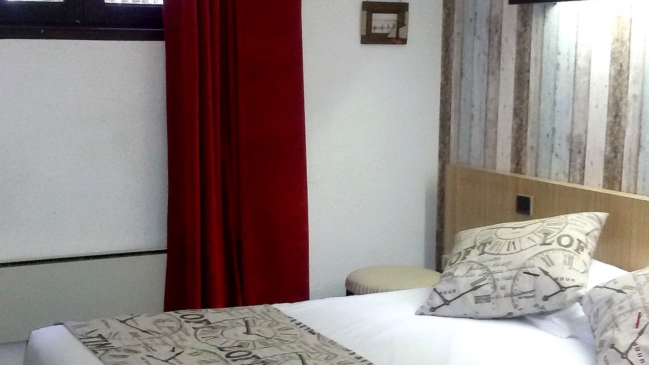 Photo of Bedroom in Digoin