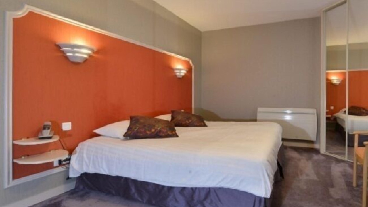 Photo of Bedroom in Doue-la-Fontaine