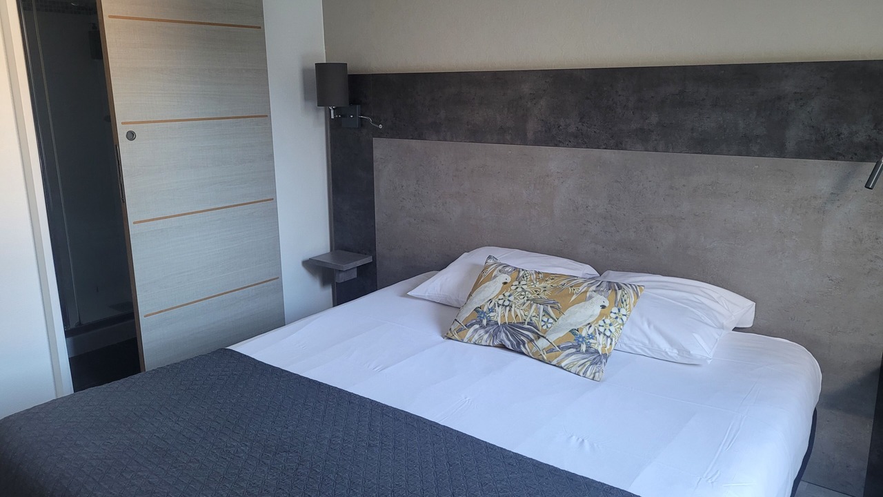 Photo of Bedroom in Richebourg - Saint-Clement
