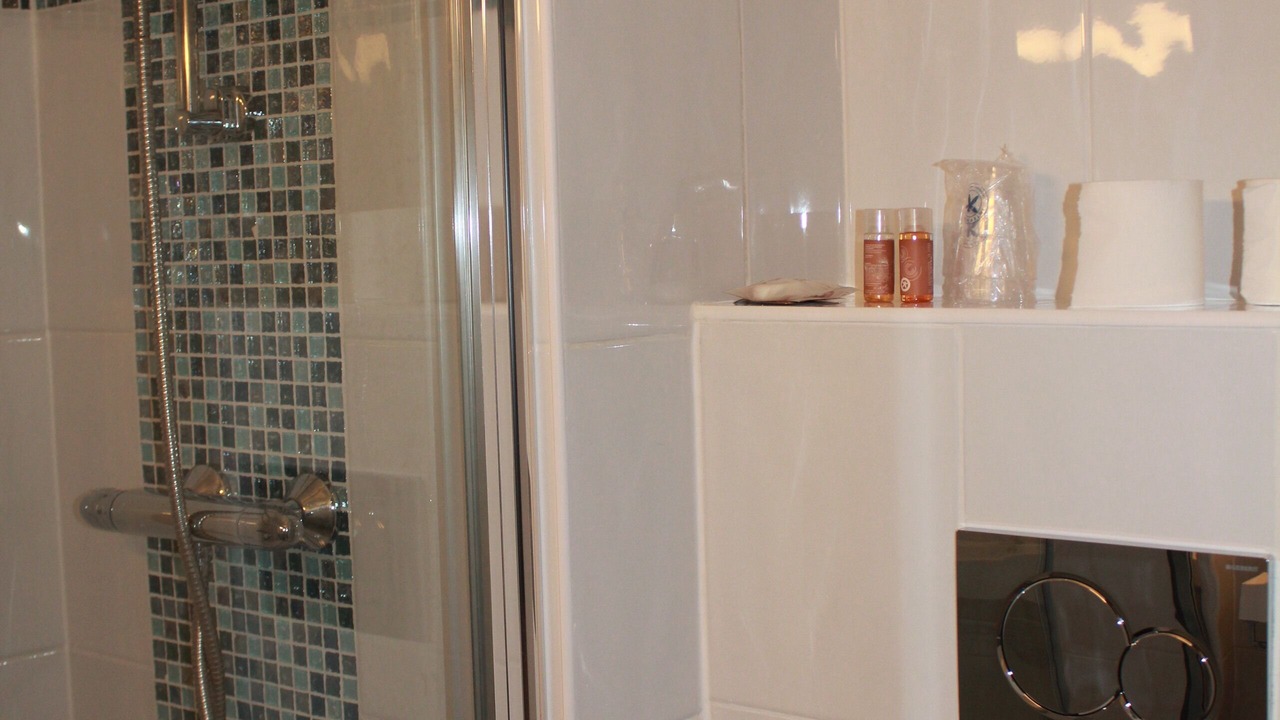 Photo of Bathroom in Richebourg - Saint-Clement