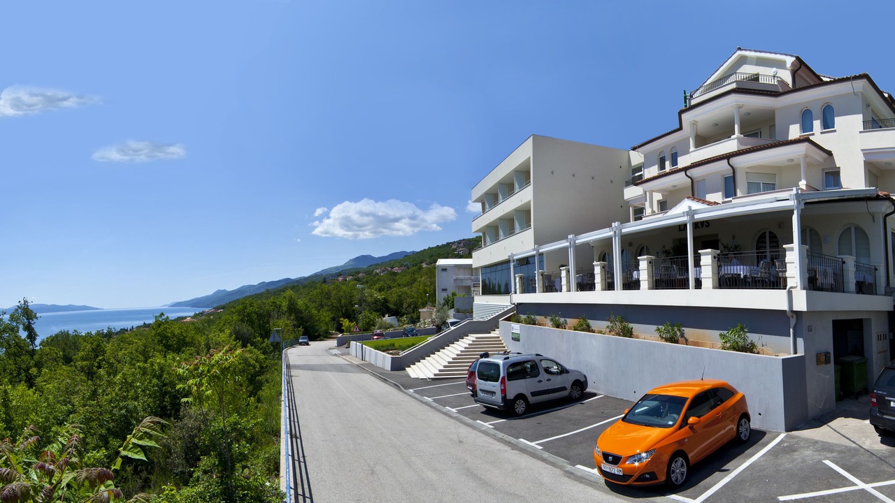 Photo of Outdoor in Pobri