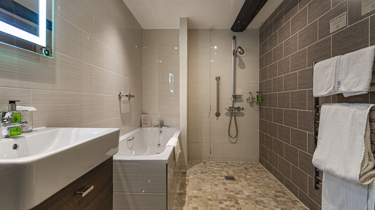 Photo of Bathroom in Moreton-in-Marsh