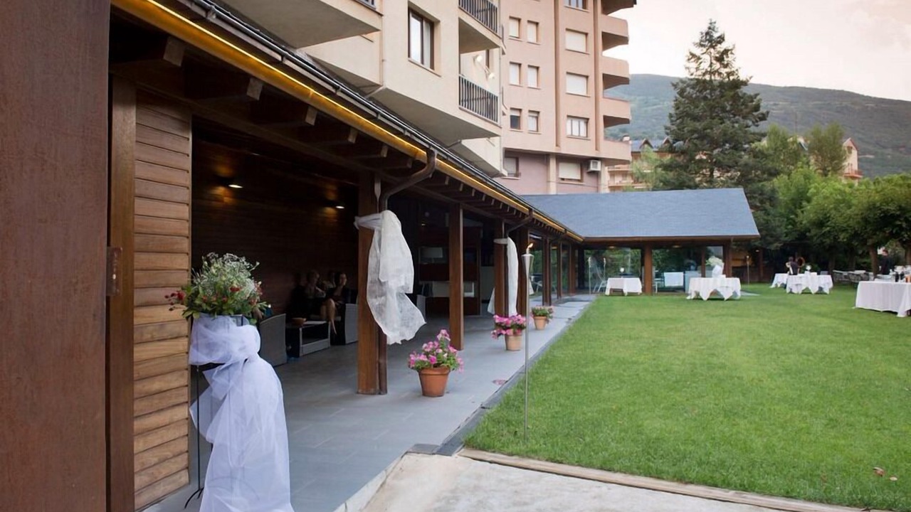 Photo of Outdoor in Sort