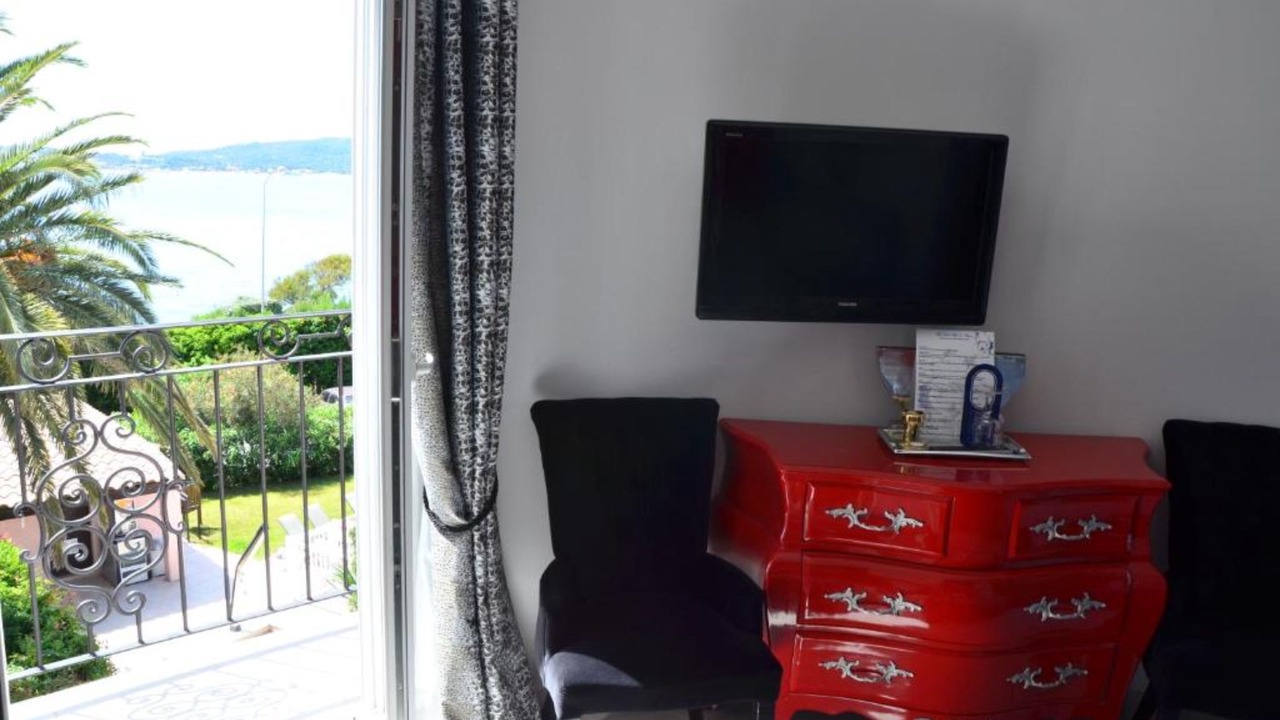 Photo of Bedroom in Guerrevieille