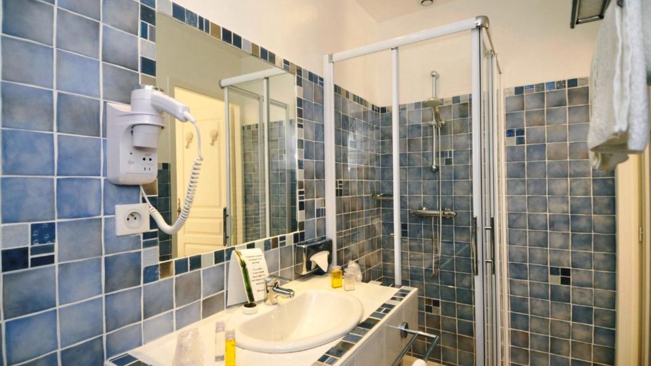 Photo of Others in Guerrevieille