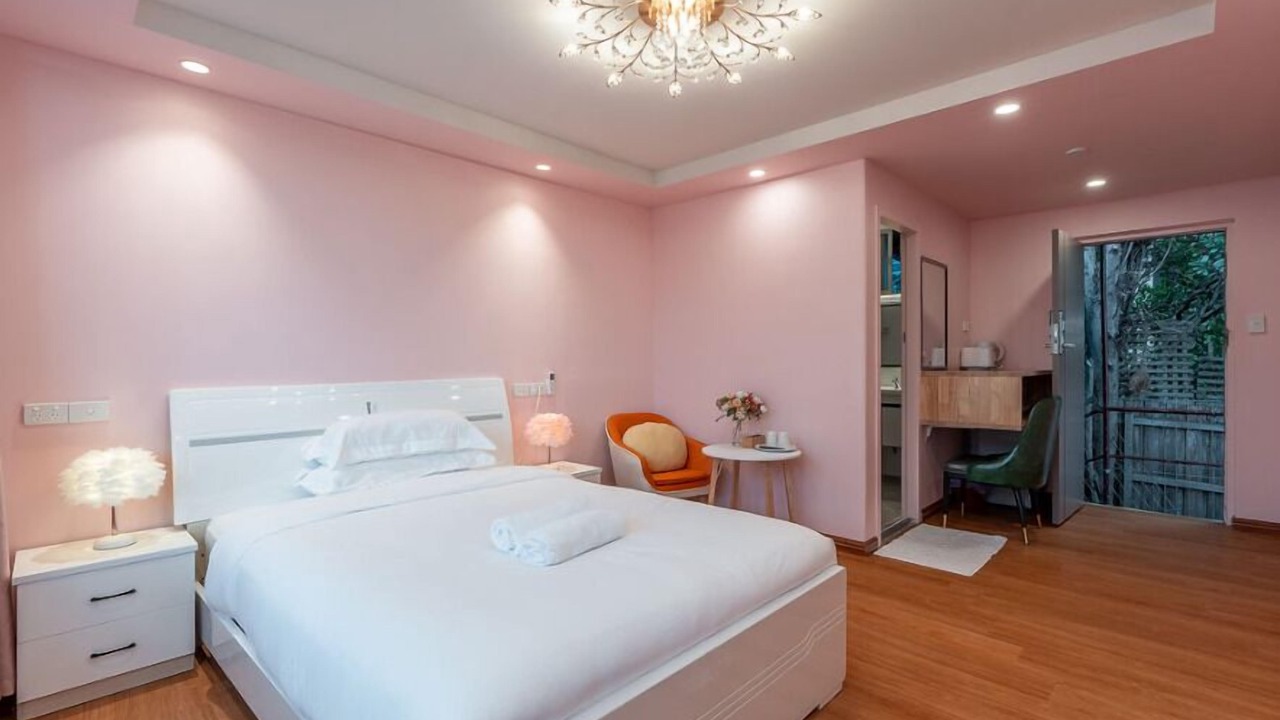 Photo of Others in Mont Albert