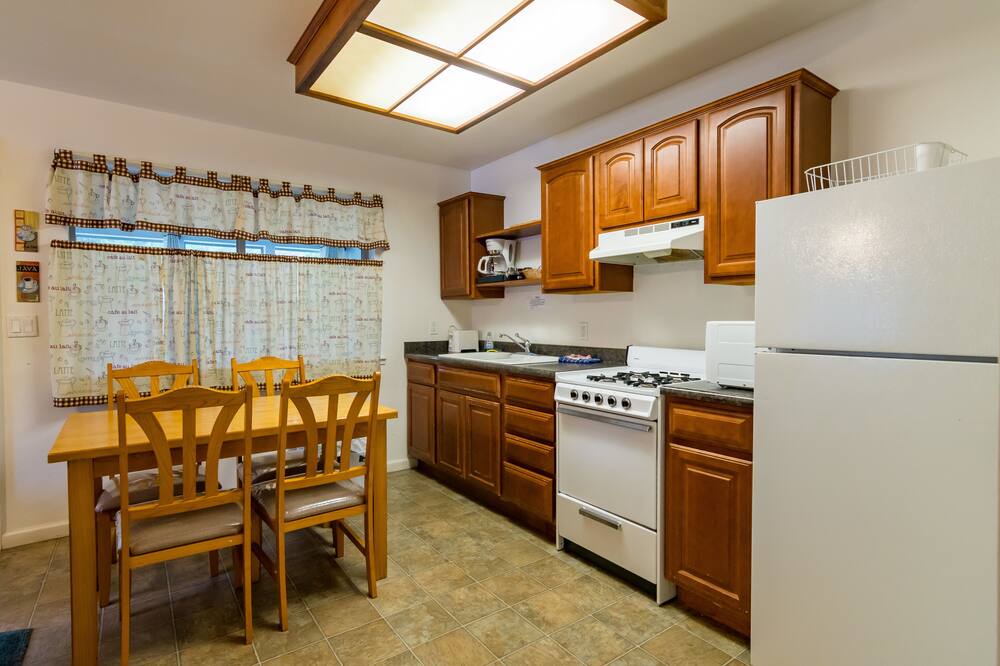 Photo of Kitchen in Groveland