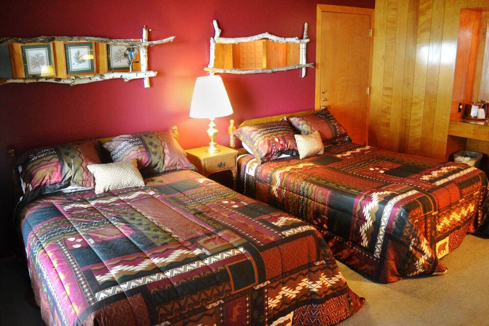 Photo of Bedroom in Harbor Springs