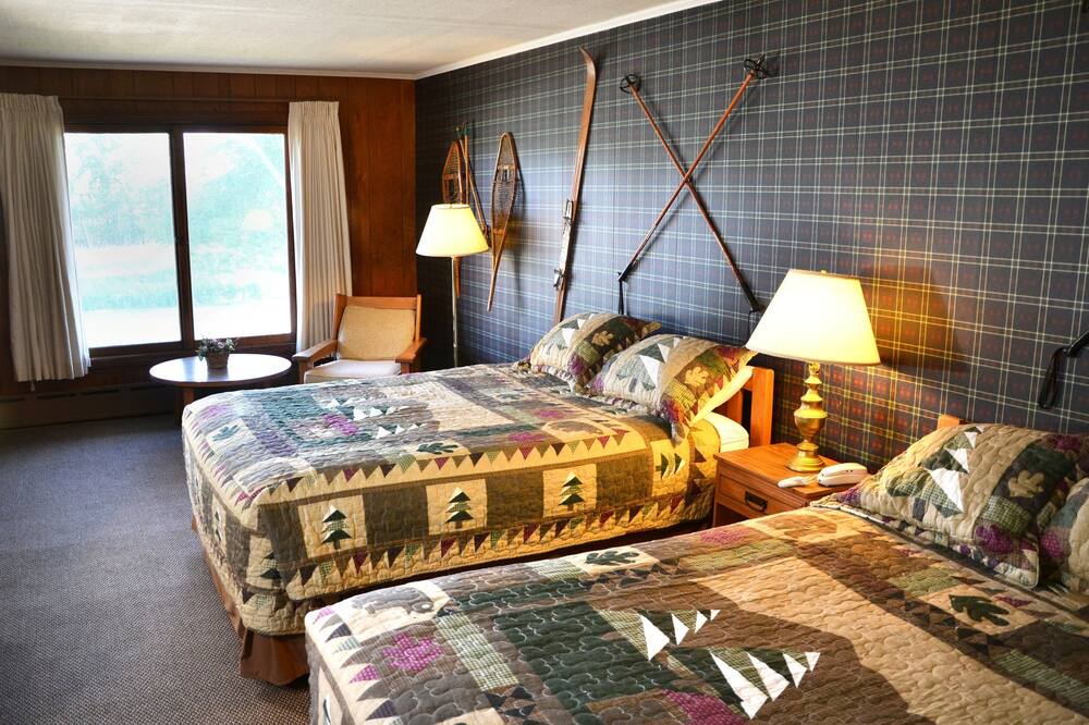 Photo of Bedroom in Harbor Springs