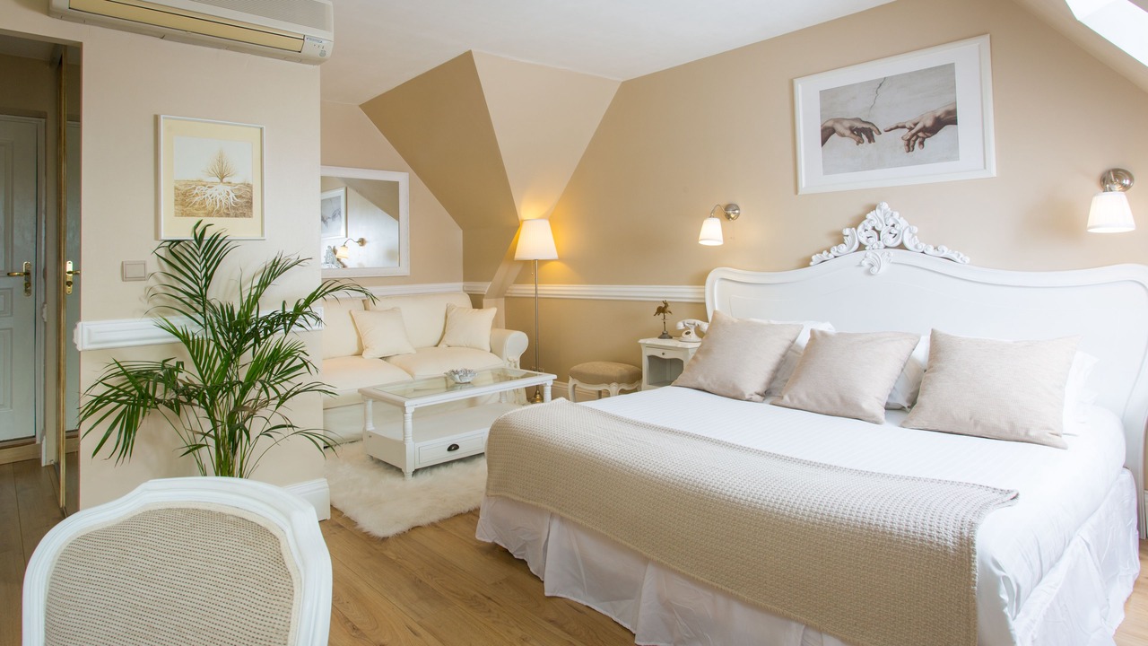 Photo of Bedroom in Semblancay