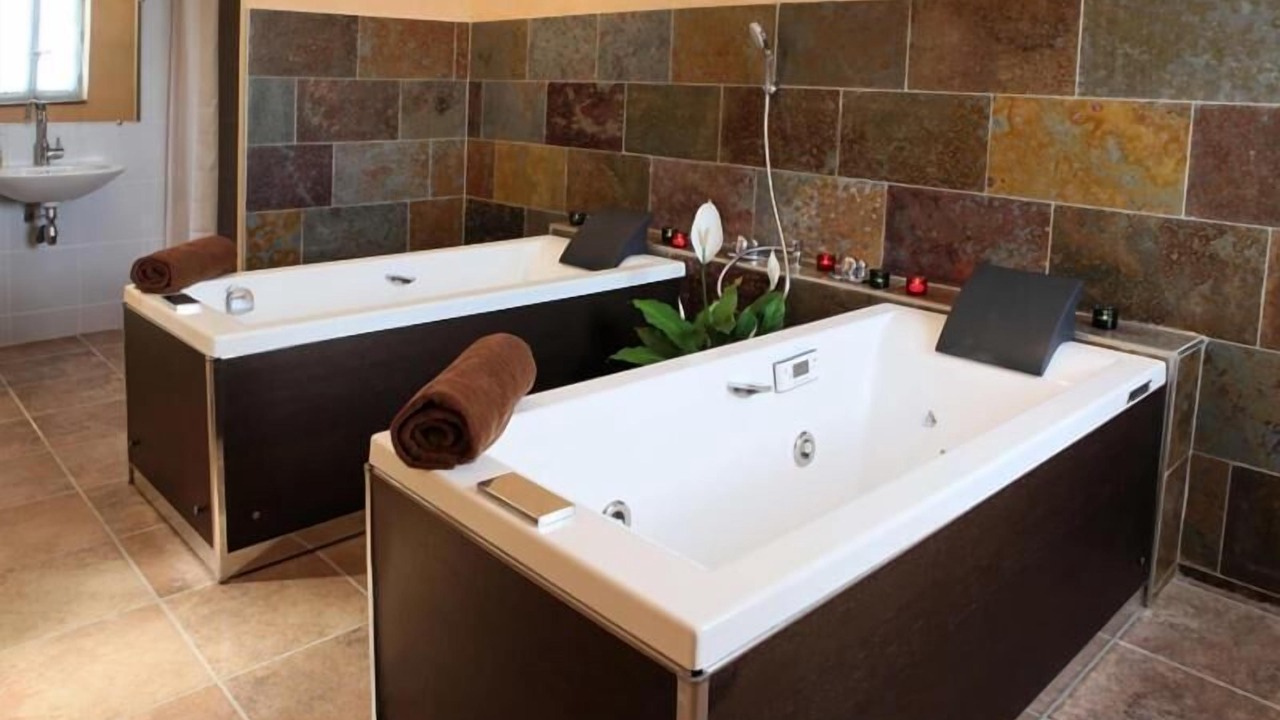 Photo of Others in Salzuit