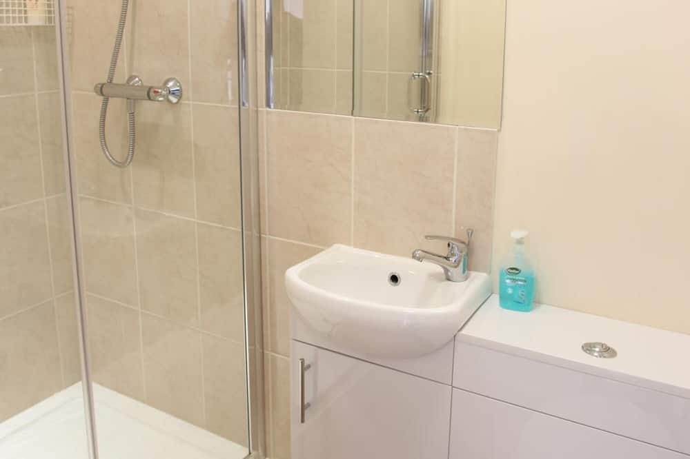 Photo of Bathroom in Yardley Gobion