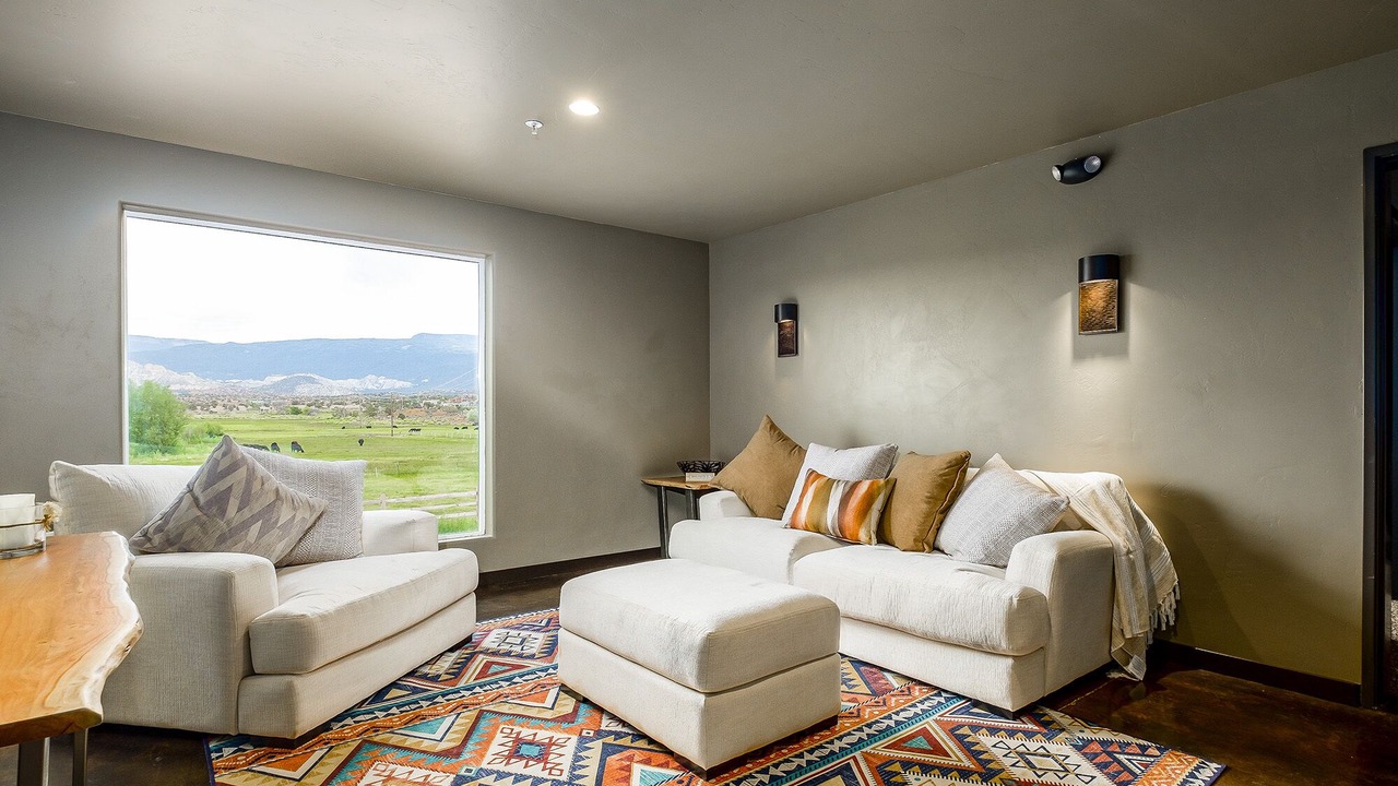 Photo of Bedroom in Torrey