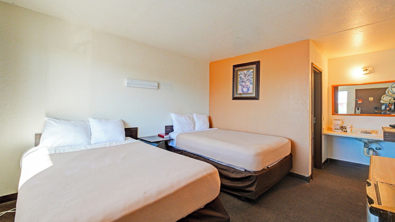 Photo of Bedroom in Lordsburg