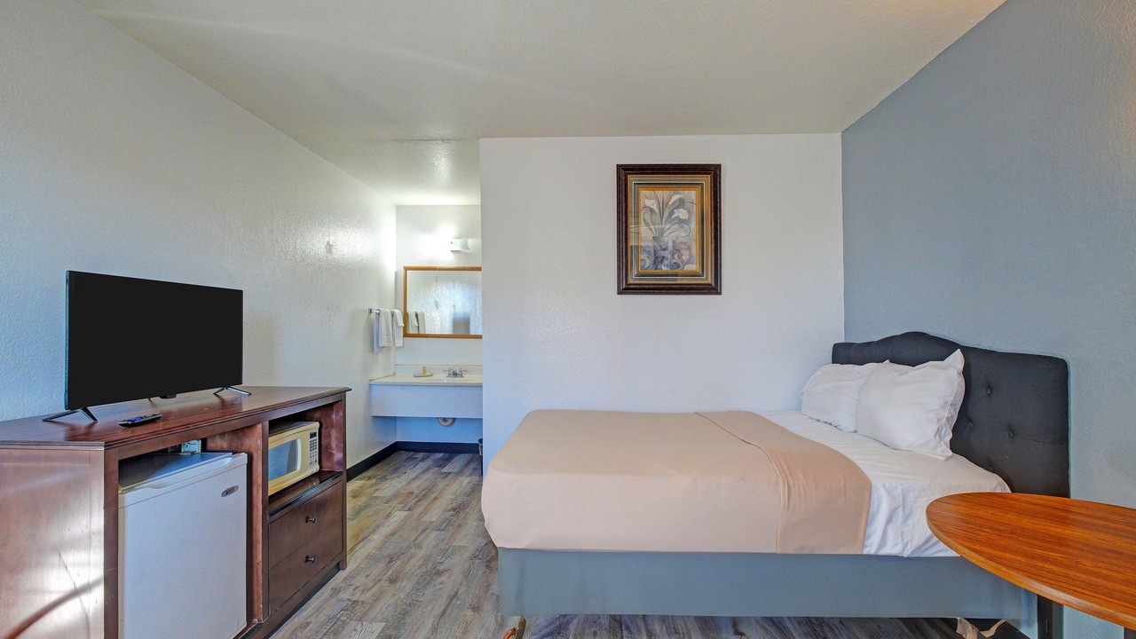 Photo of Bedroom in Lordsburg