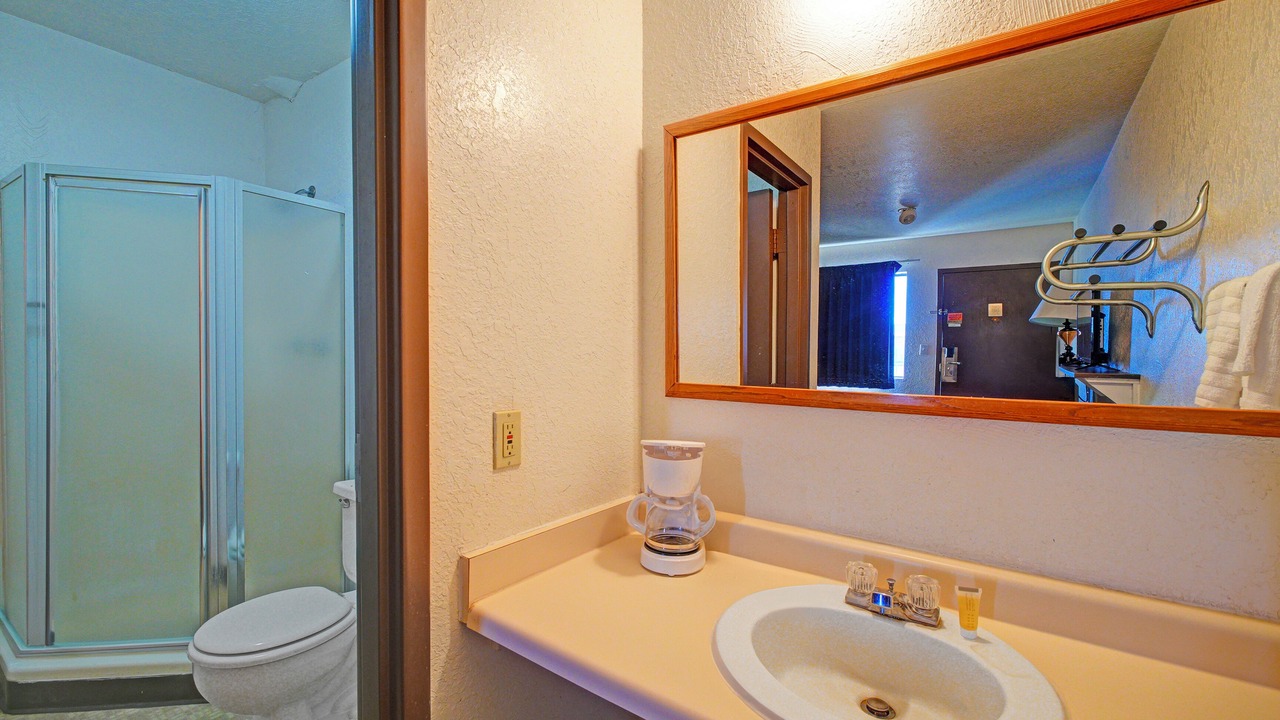 Photo of Bathroom in Lordsburg