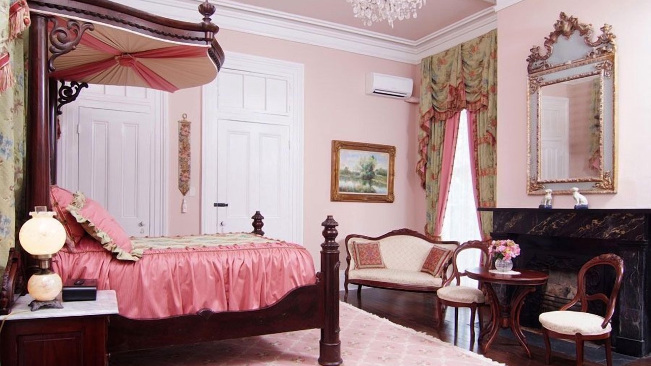 Photo of Bedroom in Point Clair