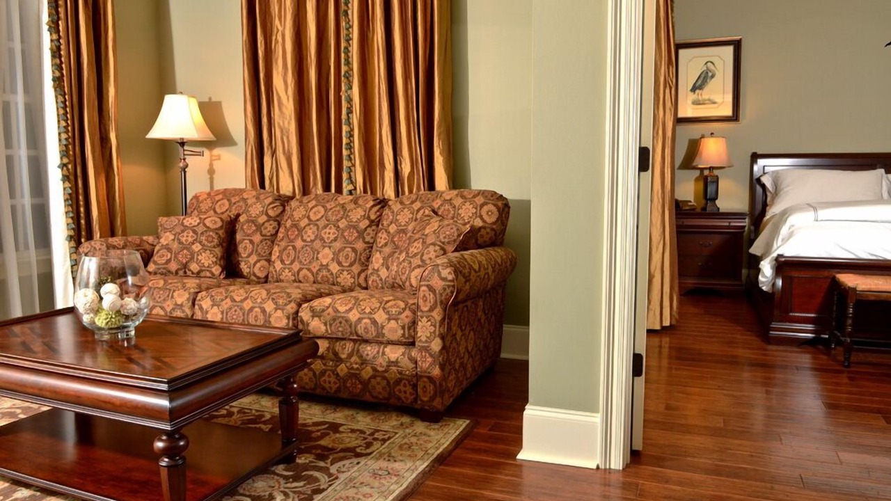 Photo of Bedroom in Point Clair