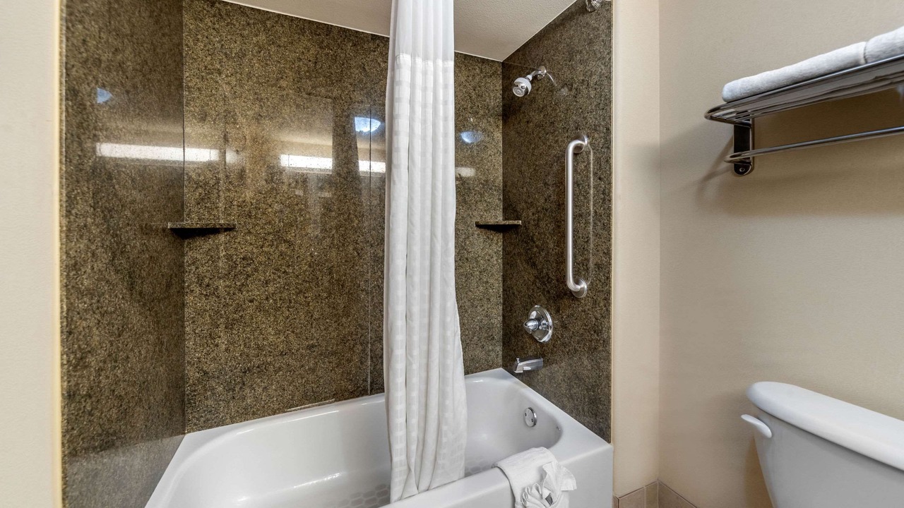 Photo of Bathroom in Perry