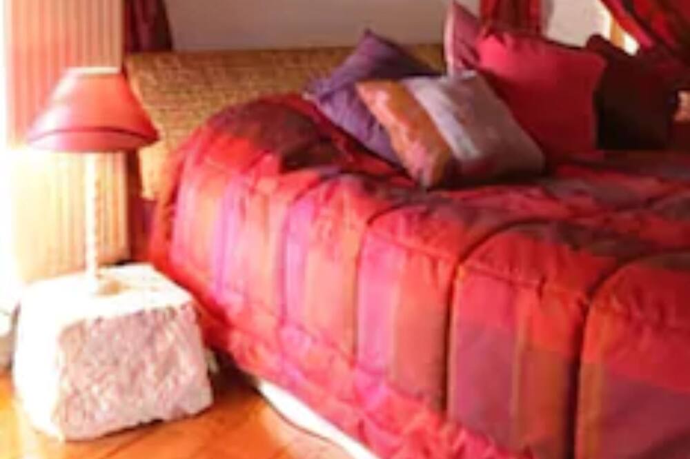 Photo of Bedroom in Castillon - Pujols Intercommunalite