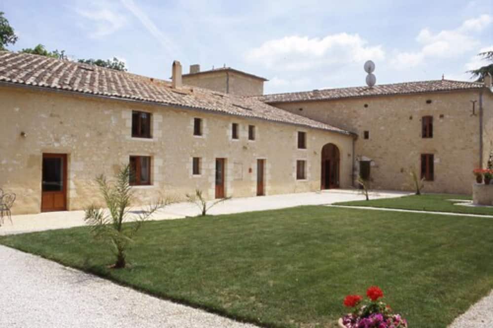 Photo of Outdoor in Castillon - Pujols Intercommunalite