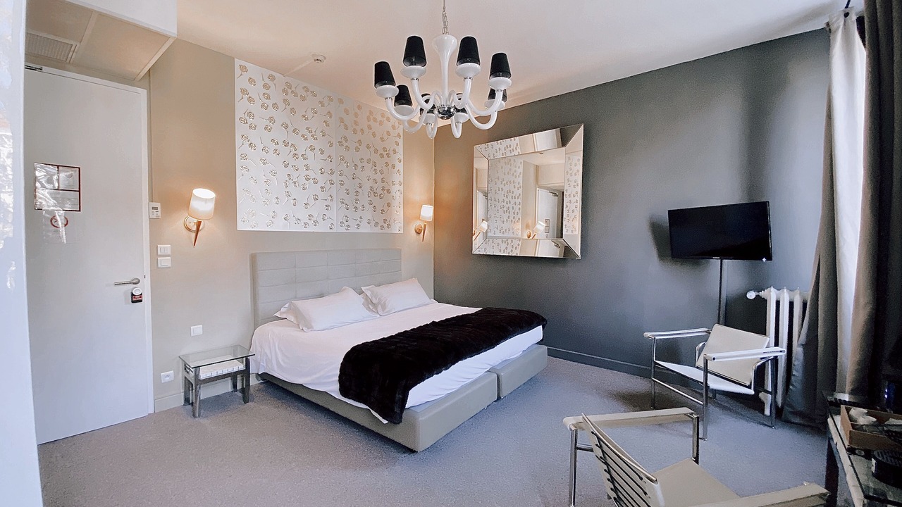 Photo of Bedroom in Nimes City Centre