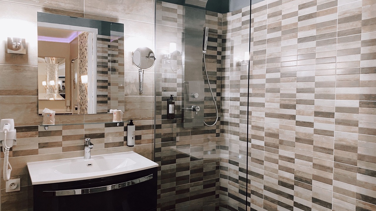 Photo of Bathroom in Nimes City Centre