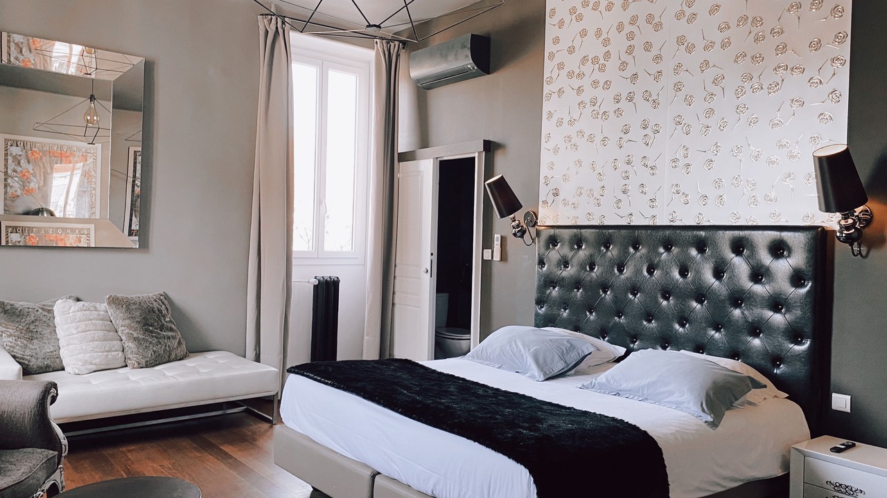 Photo of Bedroom in Nimes City Centre